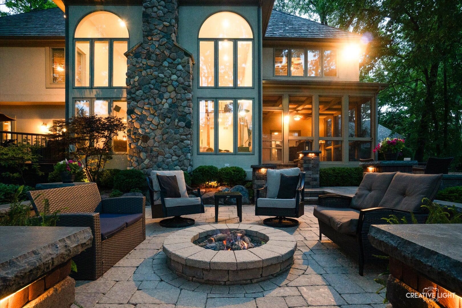1585 Woodcrest Court, Aurora, IL 60502 1585 Woodcrest Court, Aurora, IL 60502