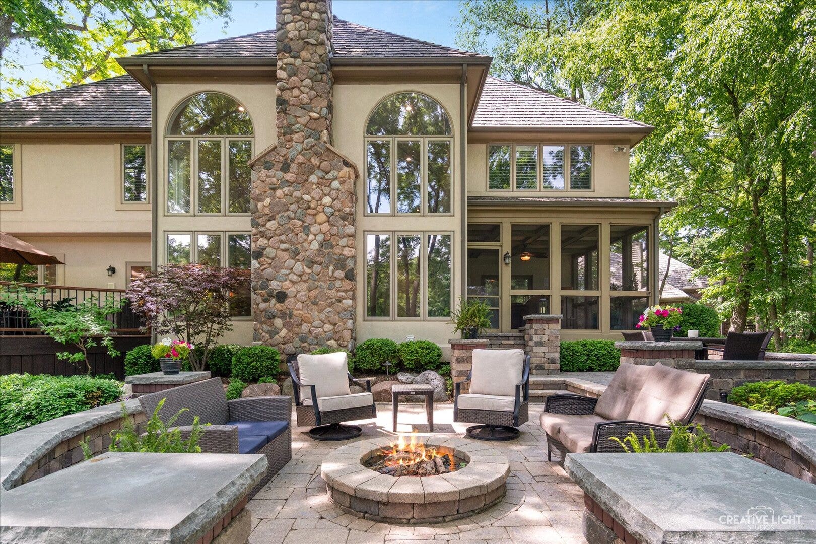 1585 Woodcrest Court, Aurora, IL 60502 1585 Woodcrest Court, Aurora, IL 60502
