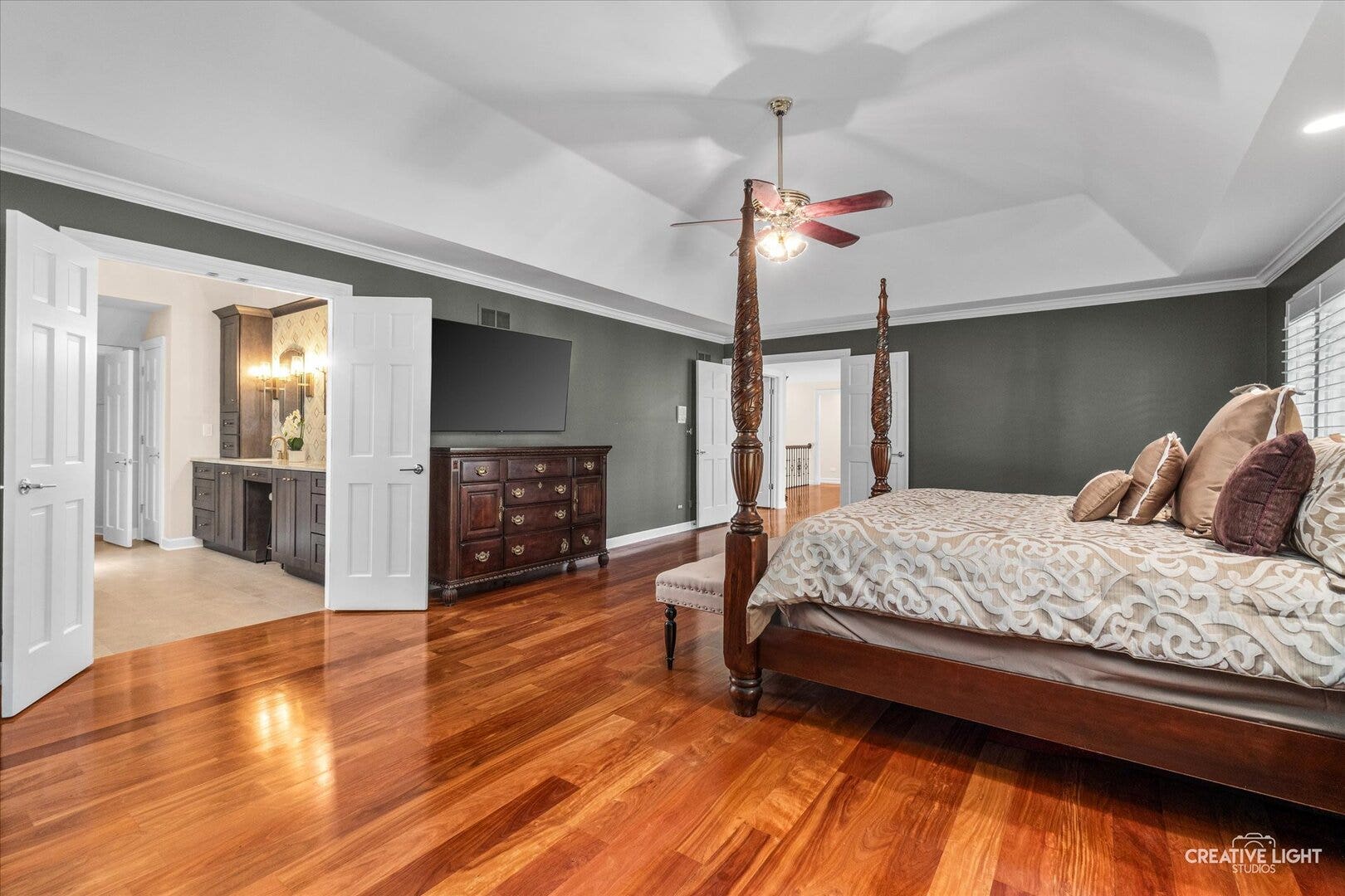 1585 Woodcrest Court, Aurora, IL 60502 1585 Woodcrest Court, Aurora, IL 60502