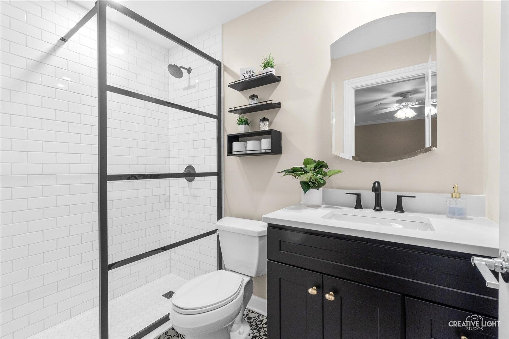 1585 Woodcrest Court, Aurora, IL 60502 1585 Woodcrest Court, Aurora, IL 60502