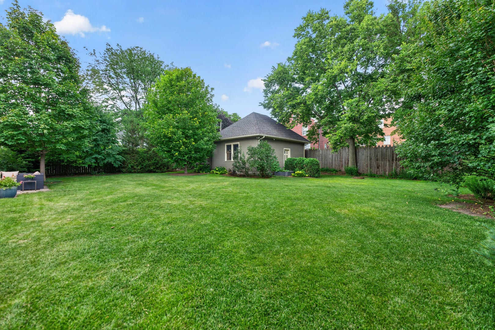 729 W Downer Place, Aurora, IL 60506 729 W Downer Place, Aurora, IL 60506