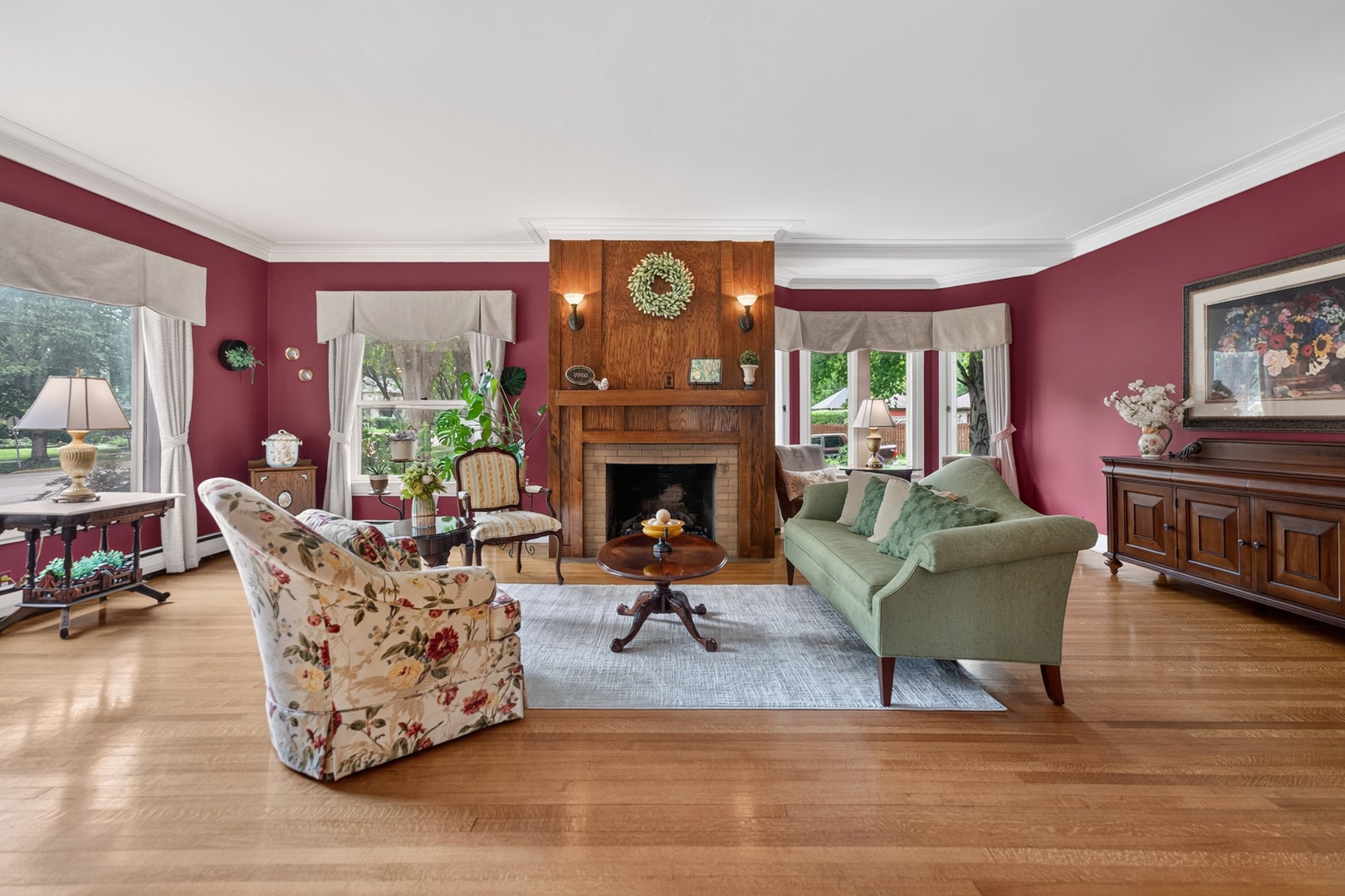 729 W Downer Place, Aurora, IL 60506 729 W Downer Place, Aurora, IL 60506