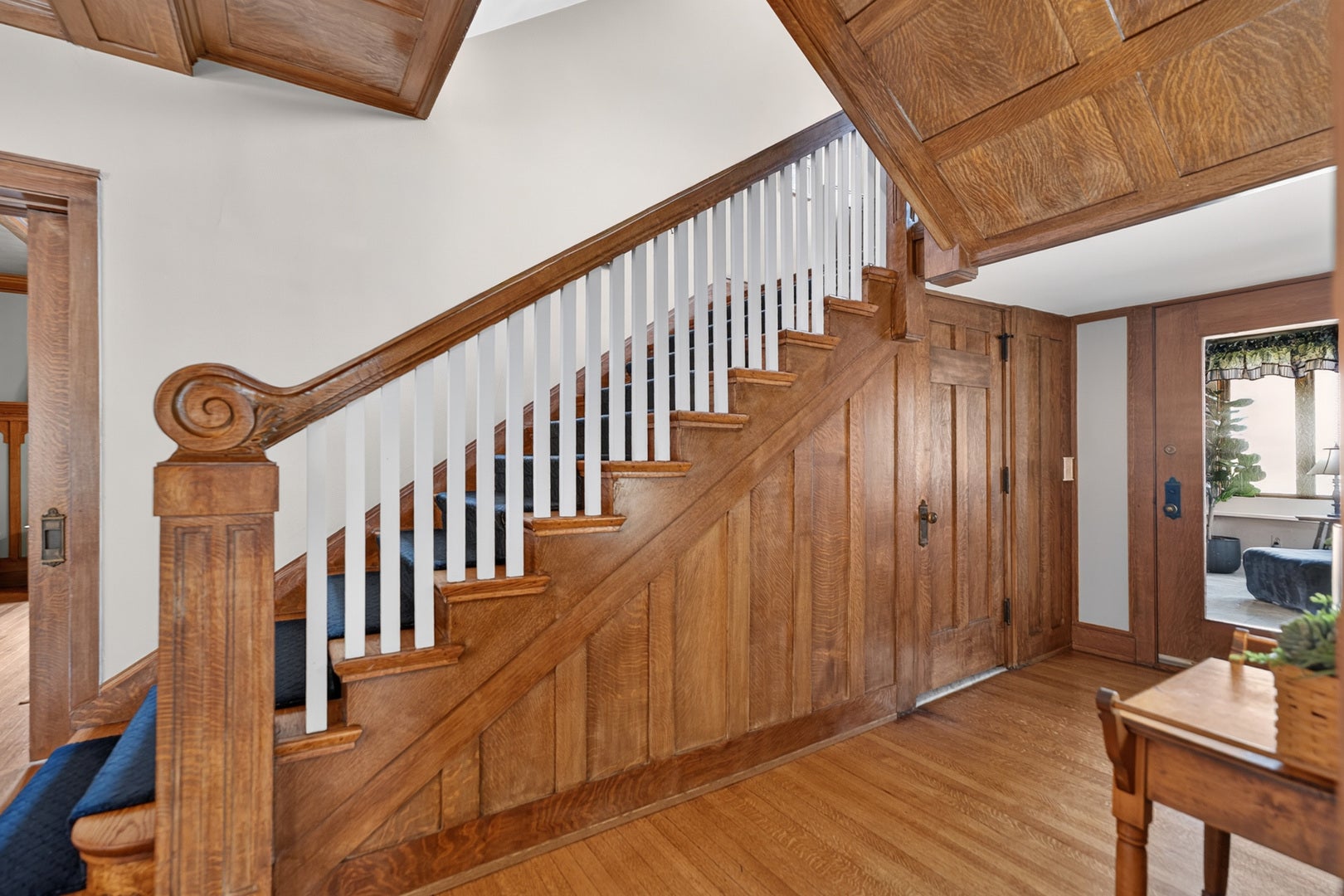 729 W Downer Place, Aurora, IL 60506 729 W Downer Place, Aurora, IL 60506