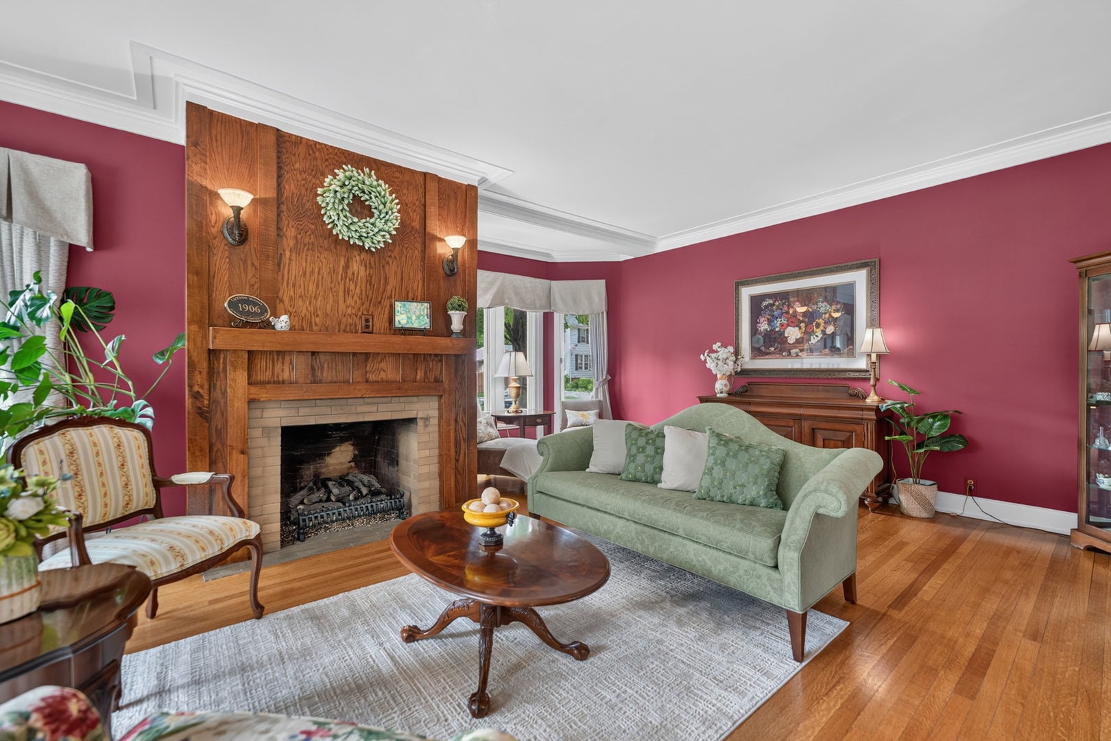 729 W Downer Place, Aurora, IL 60506 729 W Downer Place, Aurora, IL 60506