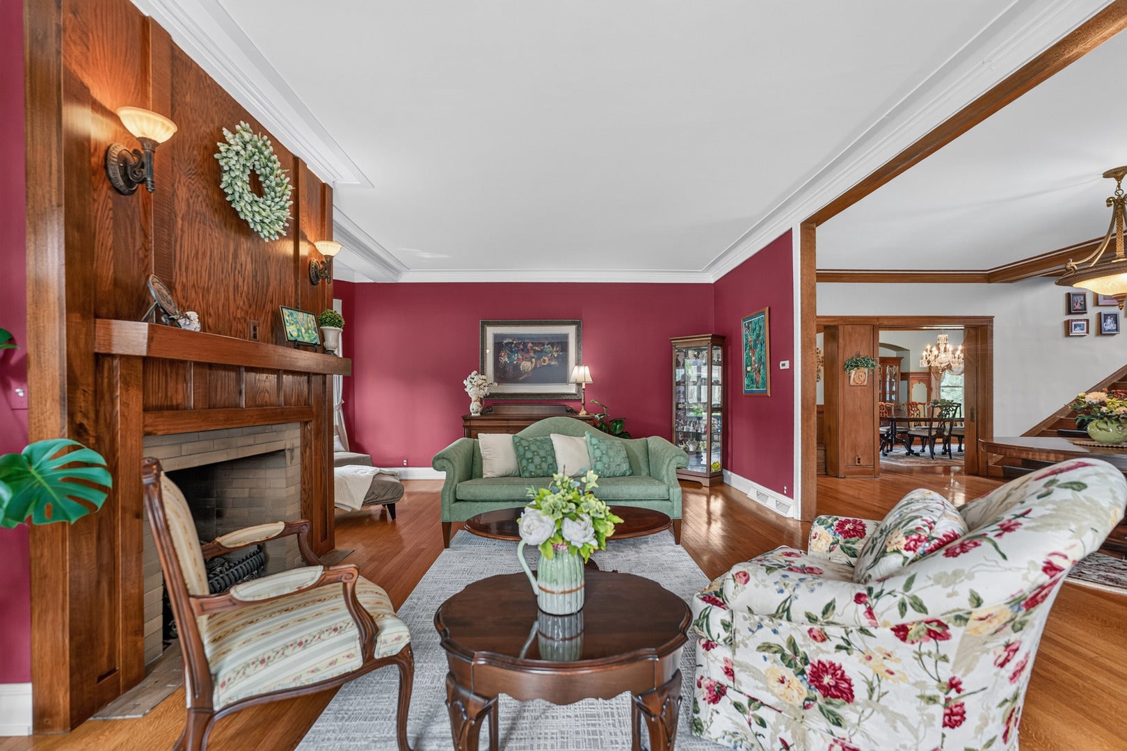 729 W Downer Place, Aurora, IL 60506 729 W Downer Place, Aurora, IL 60506