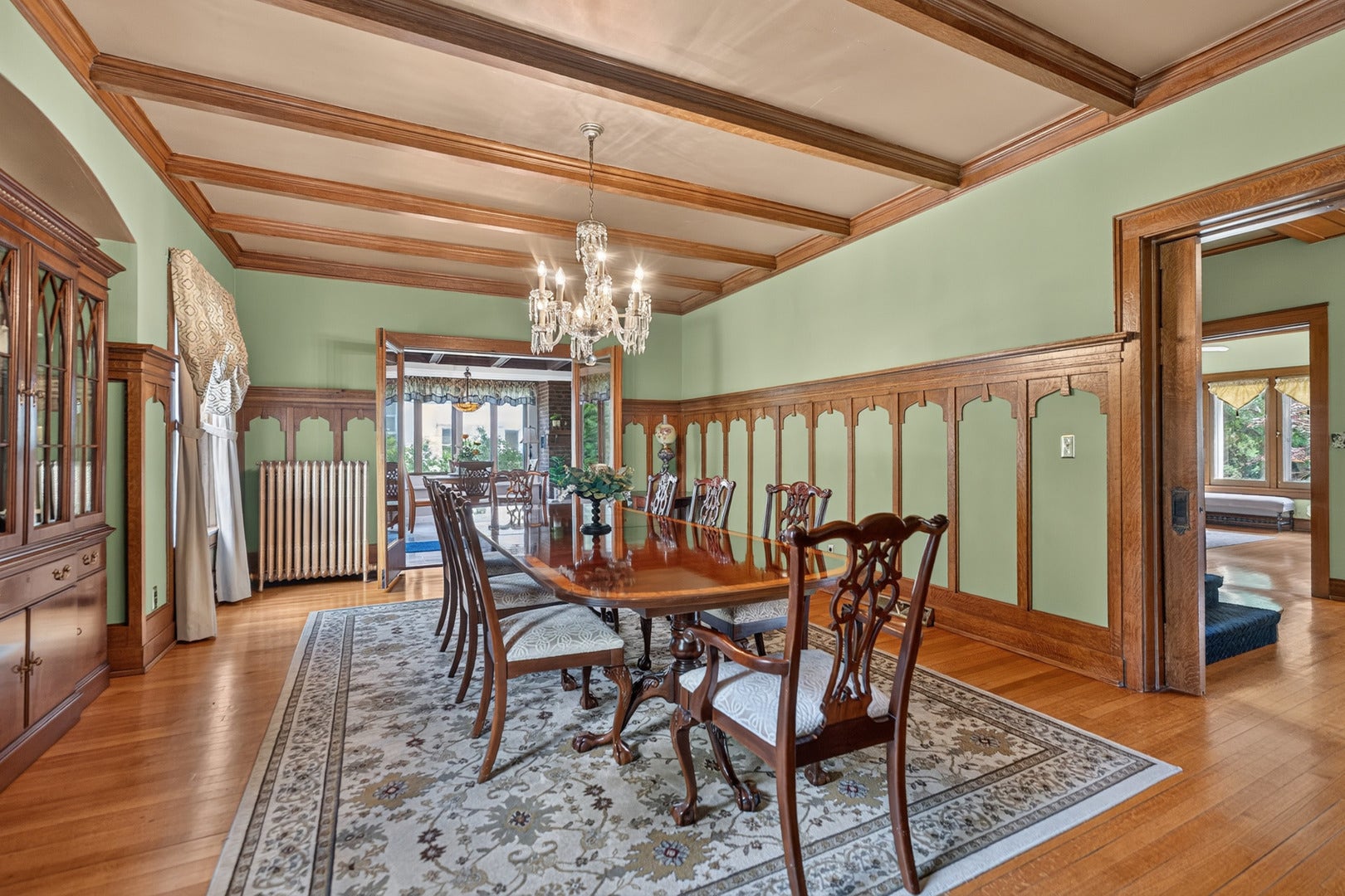 729 W Downer Place, Aurora, IL 60506 729 W Downer Place, Aurora, IL 60506