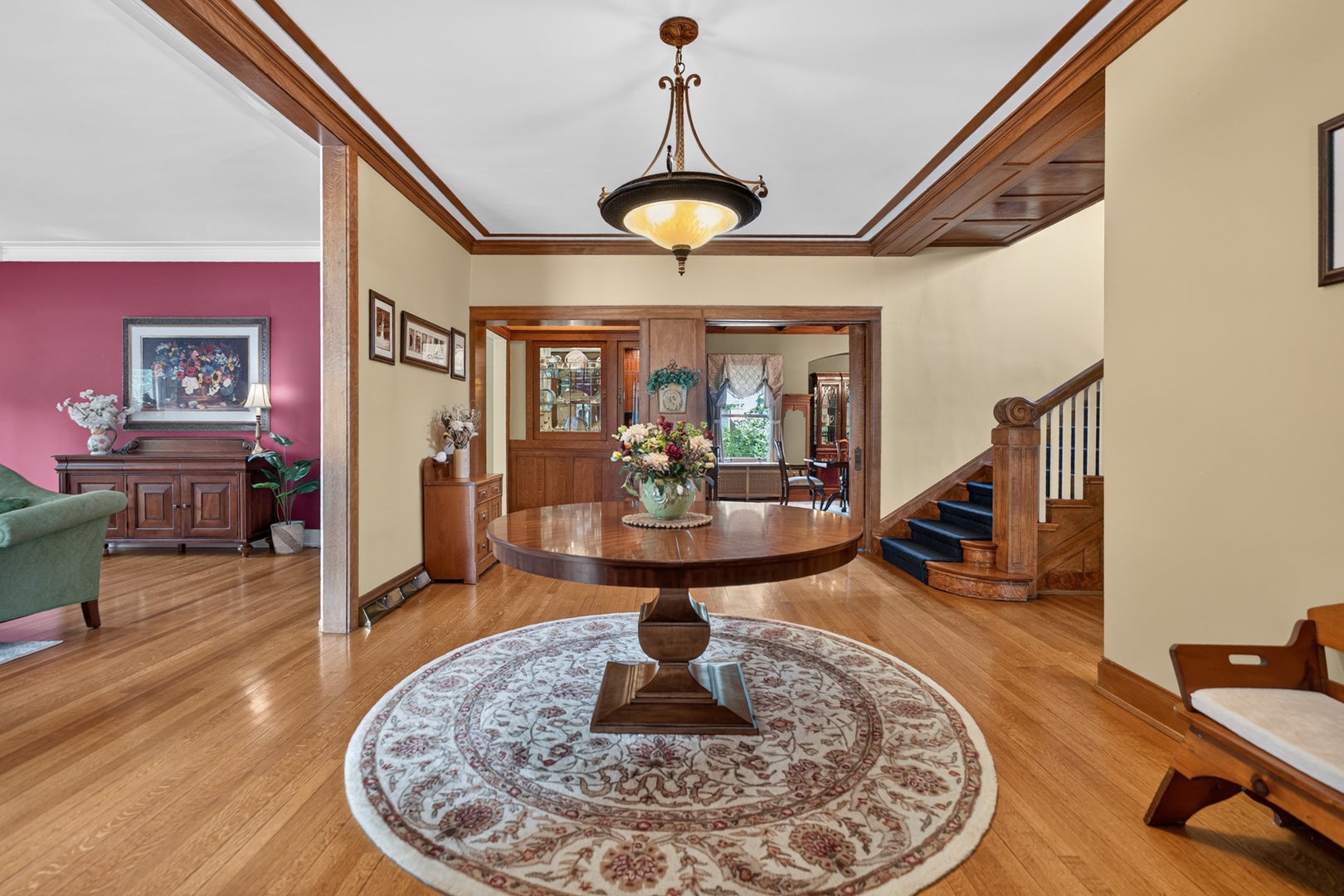 729 W Downer Place, Aurora, IL 60506 729 W Downer Place, Aurora, IL 60506