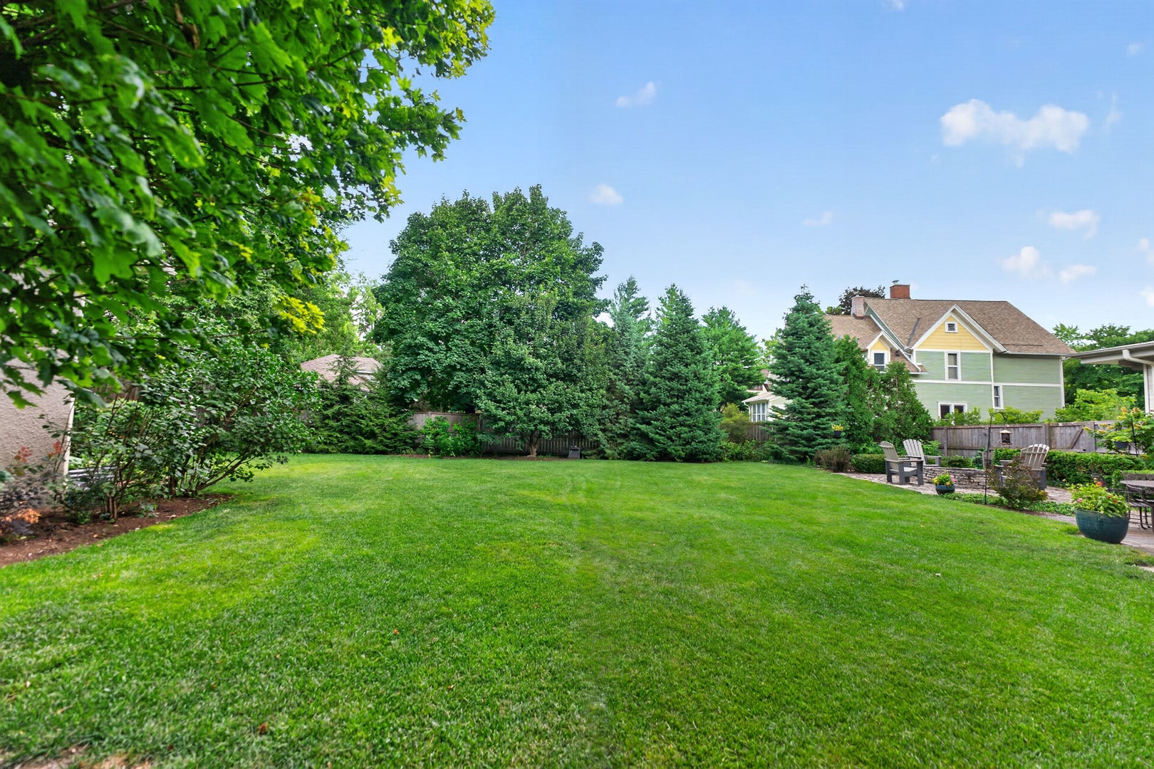 729 W Downer Place, Aurora, IL 60506 729 W Downer Place, Aurora, IL 60506