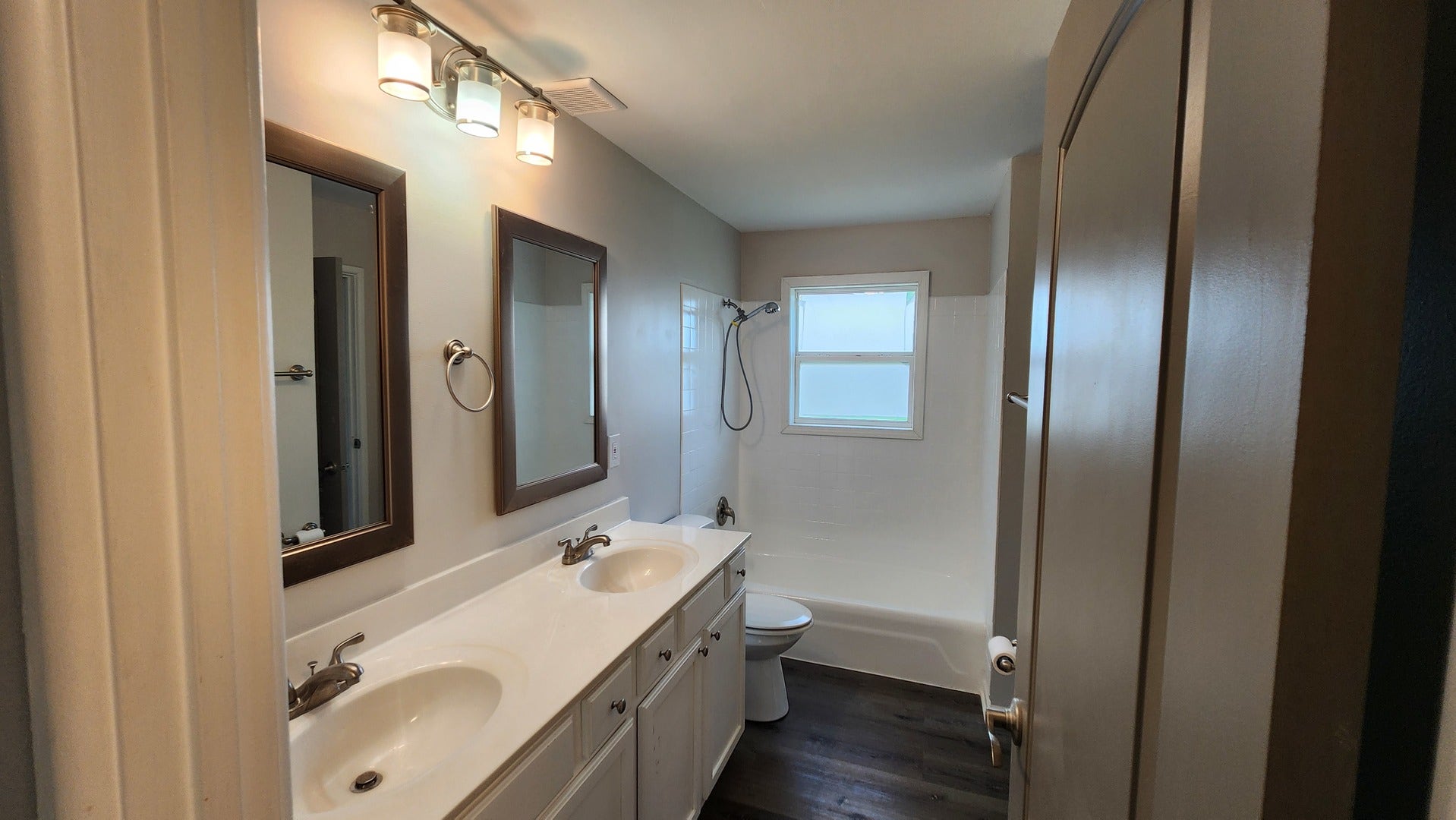 418 Assembly Drive, Bolingbrook, IL 60440 418 Assembly Drive, Bolingbrook, IL 60440