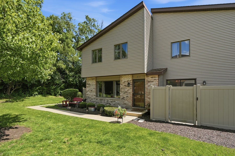 Property photo for 1014 SCHOOLGATE Road, #1014, New Lenox, IL