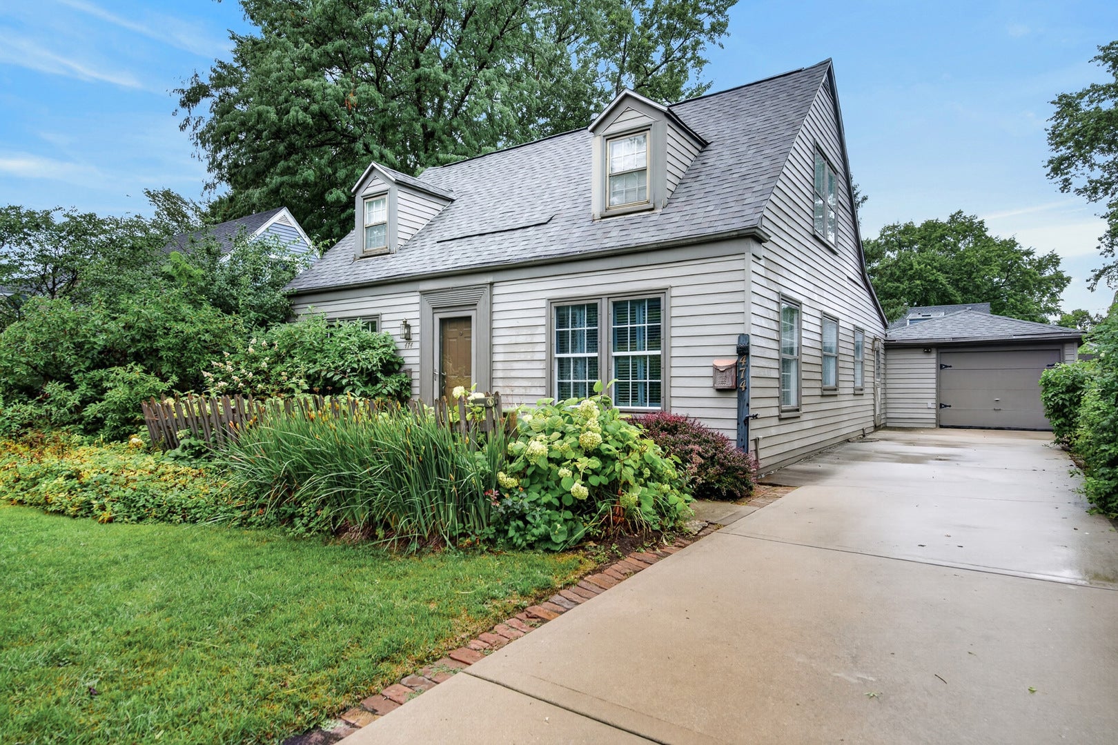 474 Sunset Drive, Elgin, IL 60123 474 Sunset Drive, Elgin, IL 60123