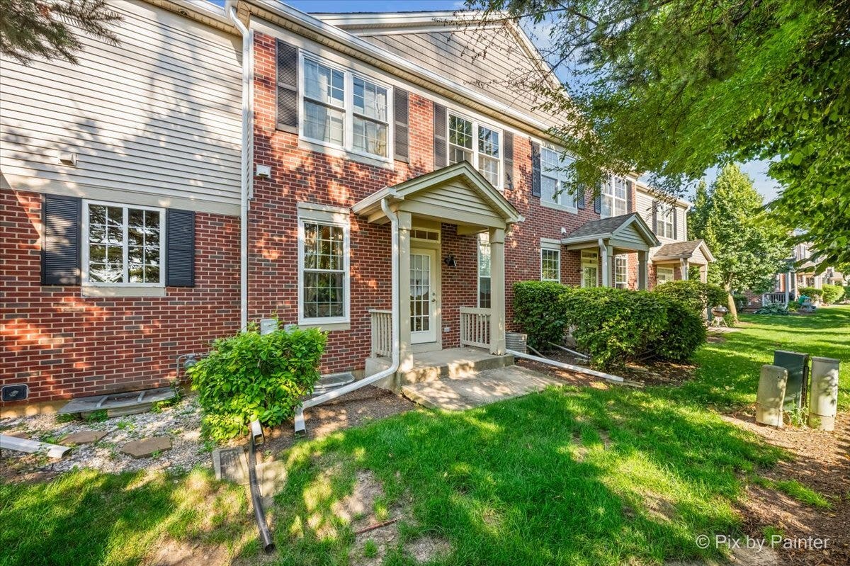 102 Neutrenton Avenue, Elgin, IL 60120 102 Neutrenton Avenue, Elgin, IL 60120