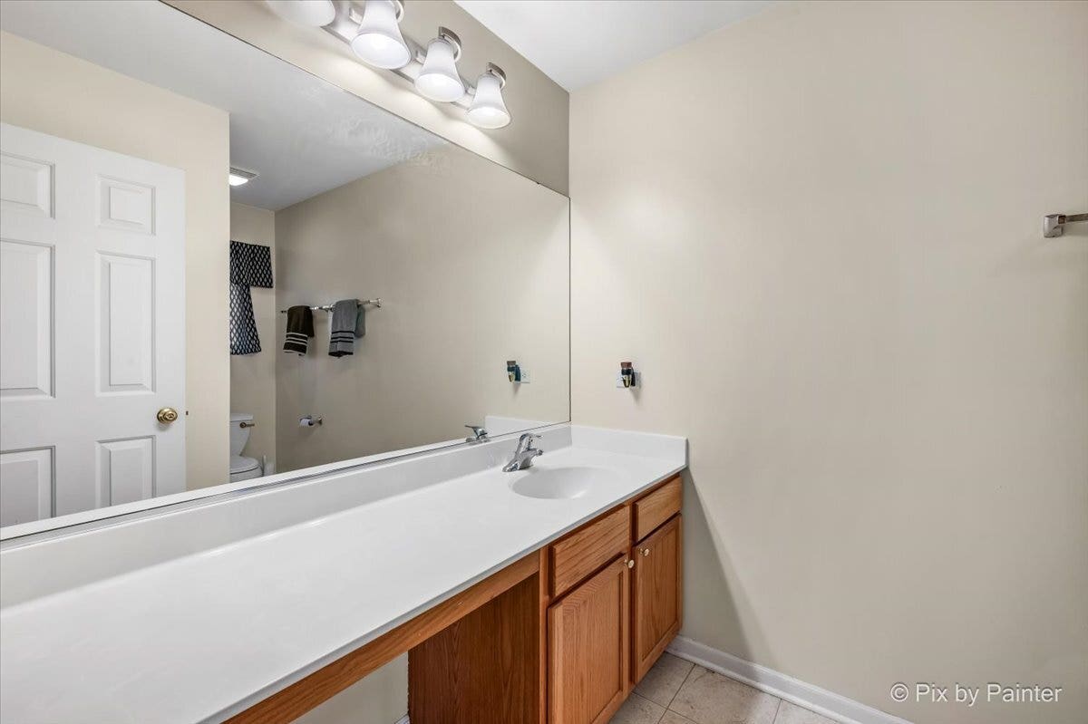 102 Neutrenton Avenue, Elgin, IL 60120 102 Neutrenton Avenue, Elgin, IL 60120