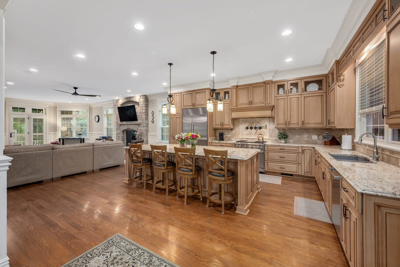 4050 Sterling Road, Downers Grove, IL 60515 4050 Sterling Road, Downers Grove, IL 60515