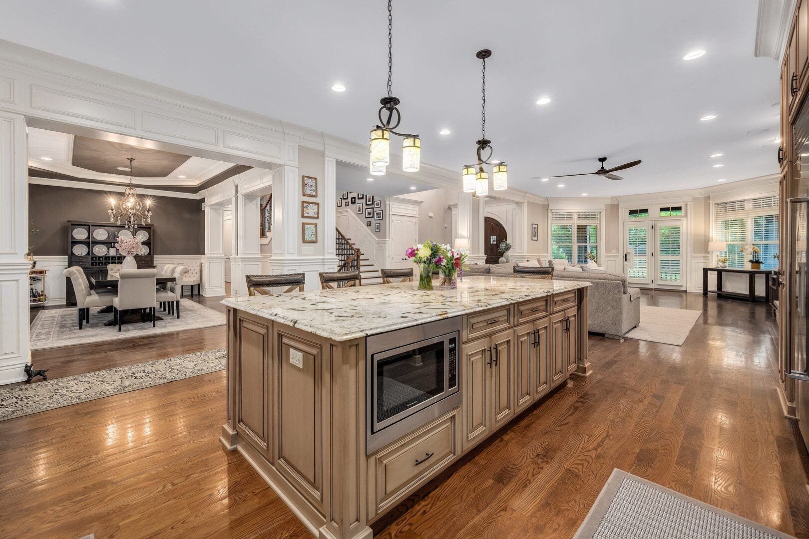 4050 Sterling Road, Downers Grove, IL 60515 4050 Sterling Road, Downers Grove, IL 60515