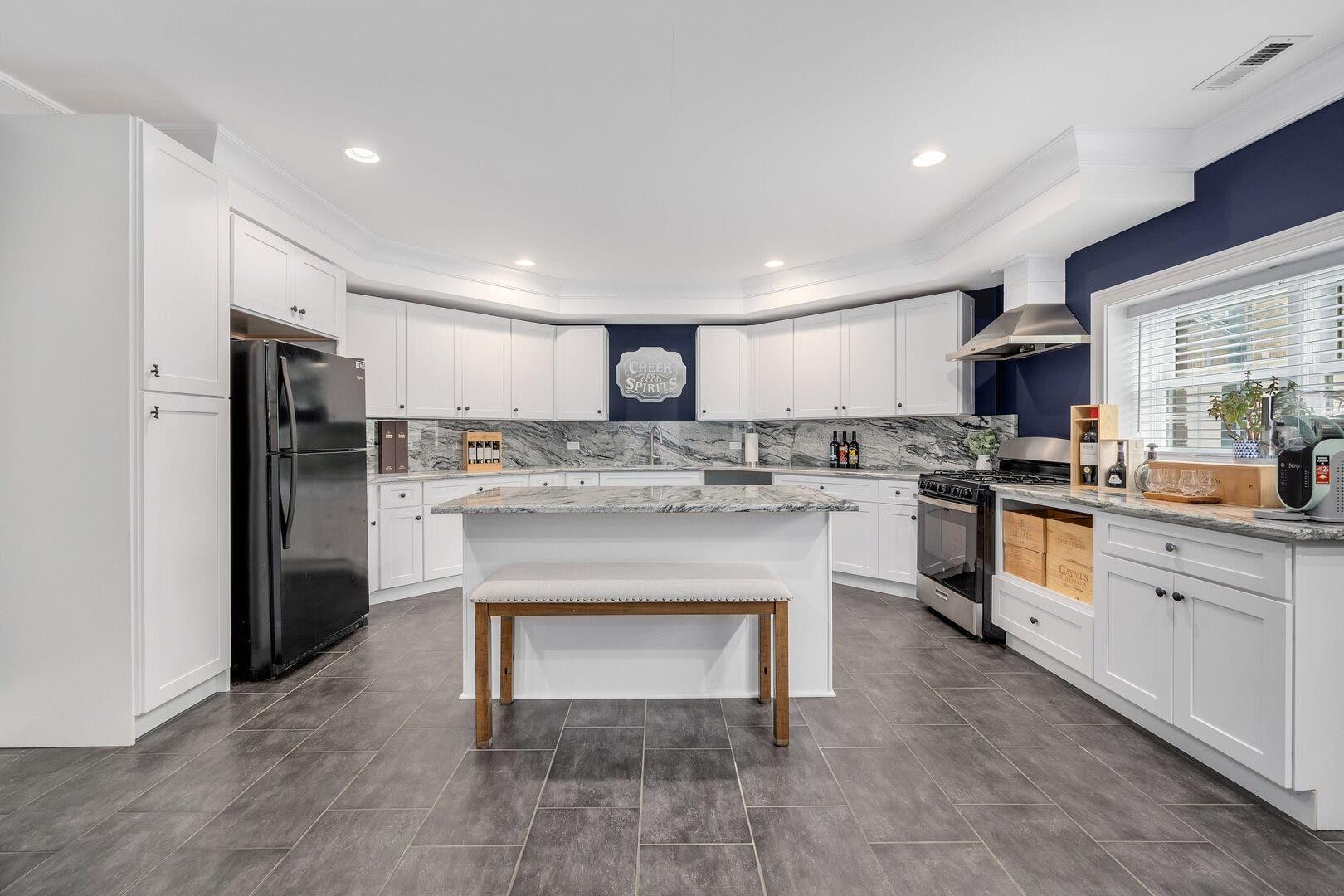 4050 Sterling Road, Downers Grove, IL 60515 4050 Sterling Road, Downers Grove, IL 60515