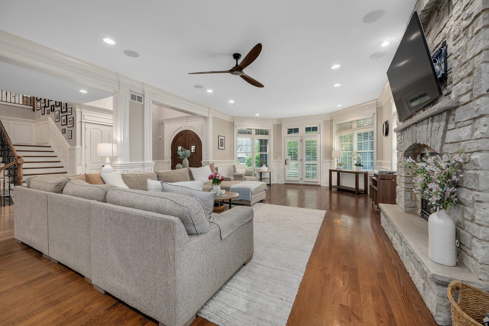 4050 Sterling Road, Downers Grove, IL 60515 4050 Sterling Road, Downers Grove, IL 60515