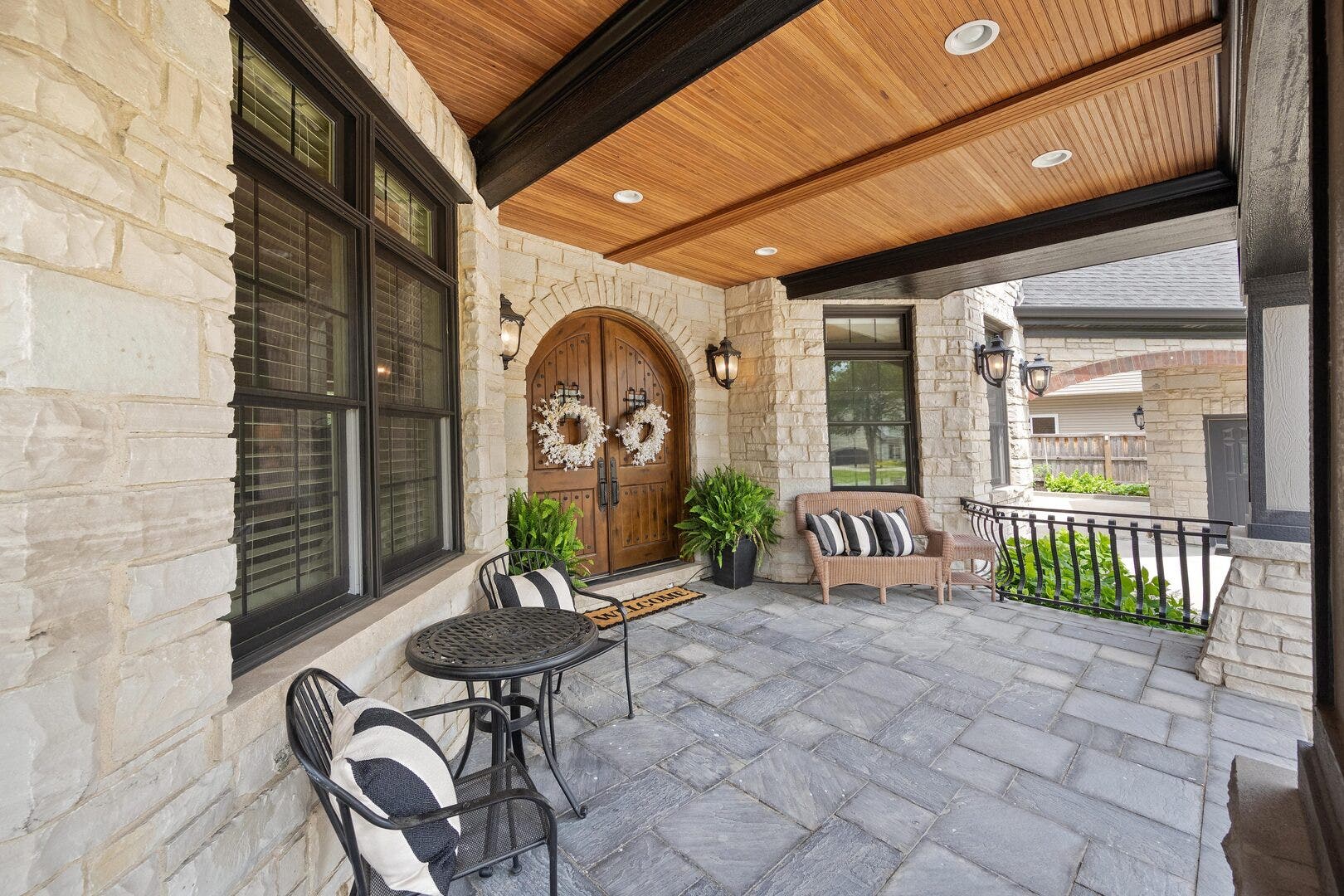 4050 Sterling Road, Downers Grove, IL 60515 4050 Sterling Road, Downers Grove, IL 60515