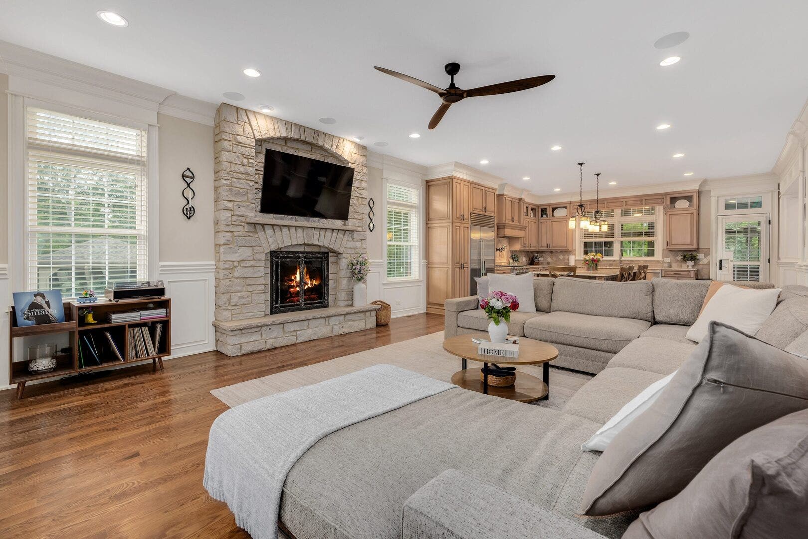 4050 Sterling Road, Downers Grove, IL 60515 4050 Sterling Road, Downers Grove, IL 60515
