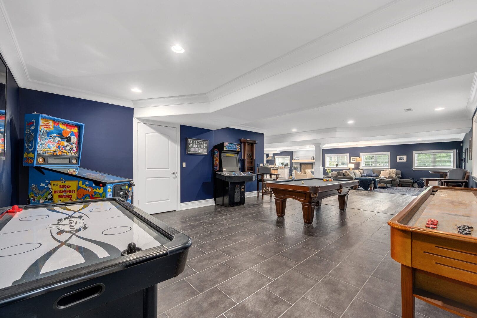 4050 Sterling Road, Downers Grove, IL 60515 4050 Sterling Road, Downers Grove, IL 60515