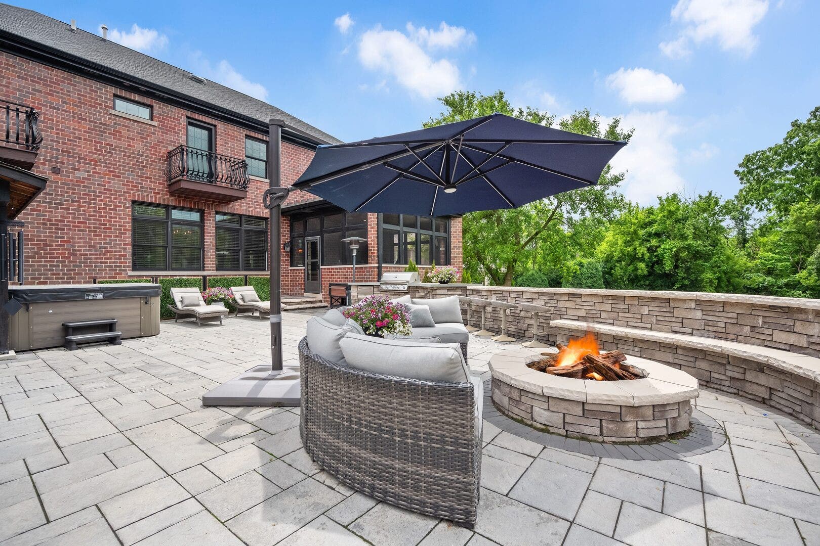 4050 Sterling Road, Downers Grove, IL 60515 4050 Sterling Road, Downers Grove, IL 60515