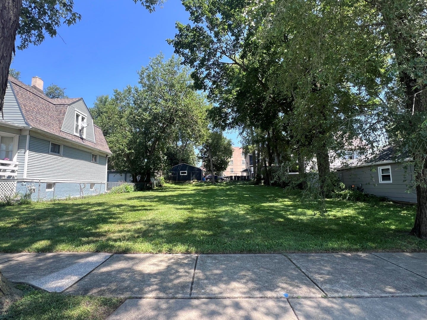 407 Brook Street, Elgin, IL 60120 407 Brook Street, Elgin, IL 60120