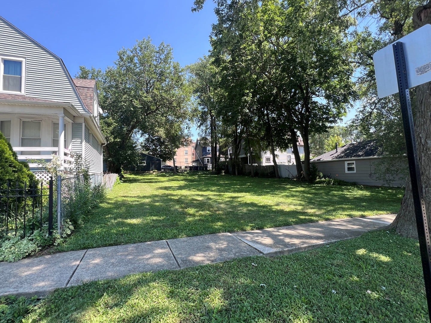 407 Brook Street, Elgin, IL 60120 407 Brook Street, Elgin, IL 60120