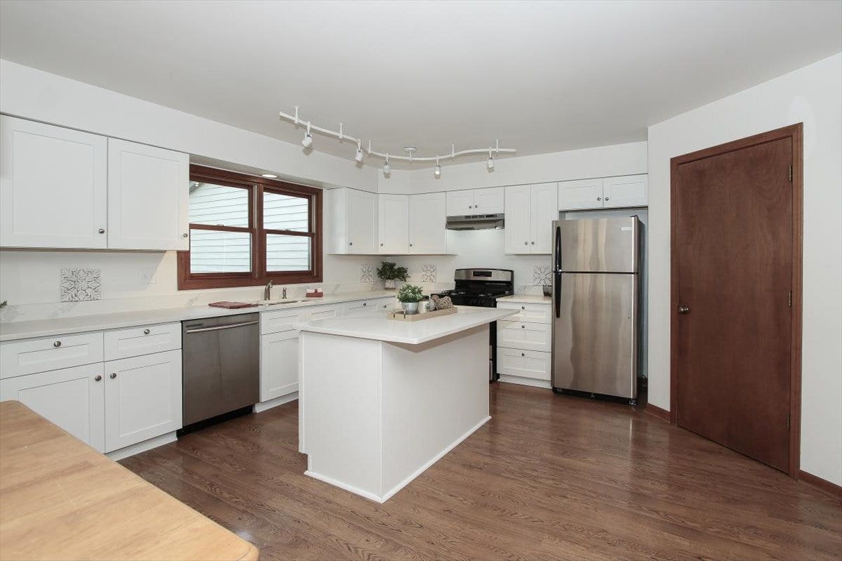1985 Sandy Creek Drive, #1985, Elgin, IL 60123 1985 Sandy Creek Drive, #1985, Elgin, IL 60123