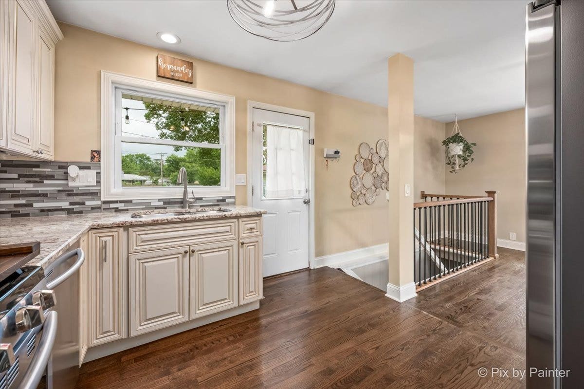 763 Westgate Drive, Aurora, IL 60506 763 Westgate Drive, Aurora, IL 60506