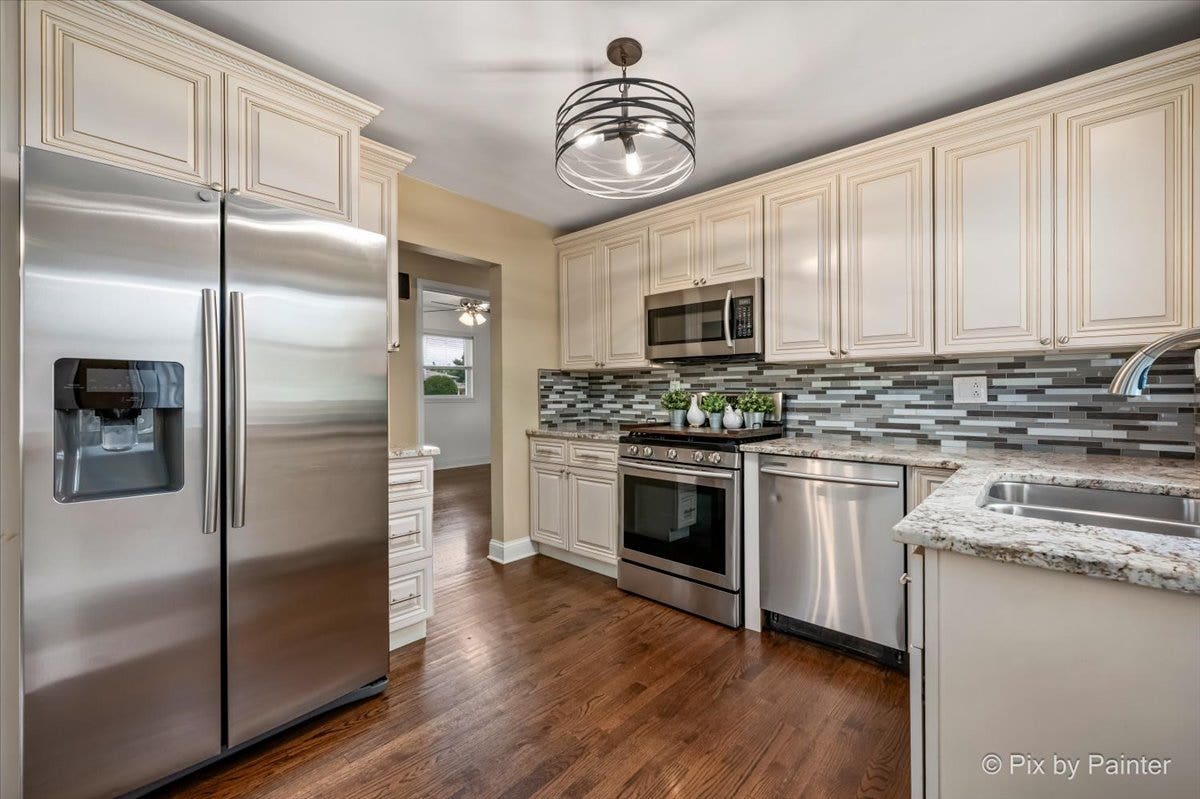 763 Westgate Drive, Aurora, IL 60506 763 Westgate Drive, Aurora, IL 60506