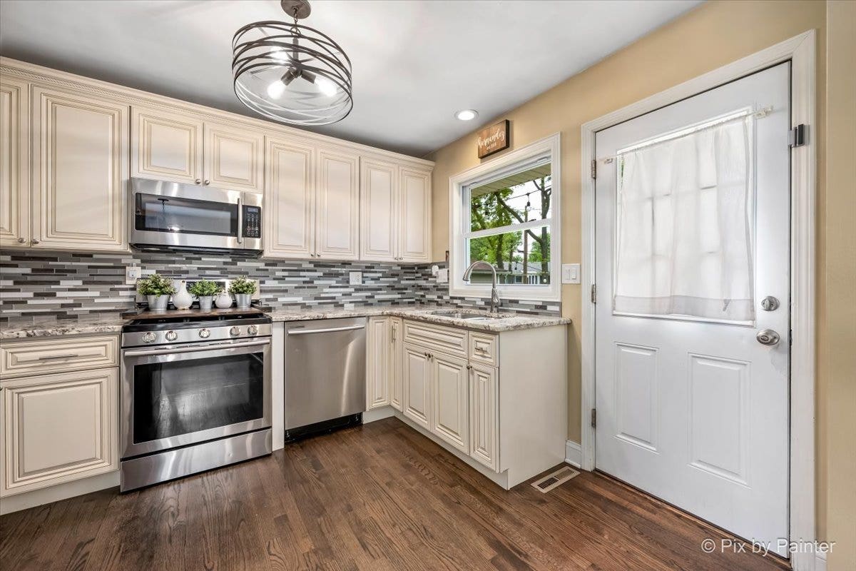 763 Westgate Drive, Aurora, IL 60506 763 Westgate Drive, Aurora, IL 60506