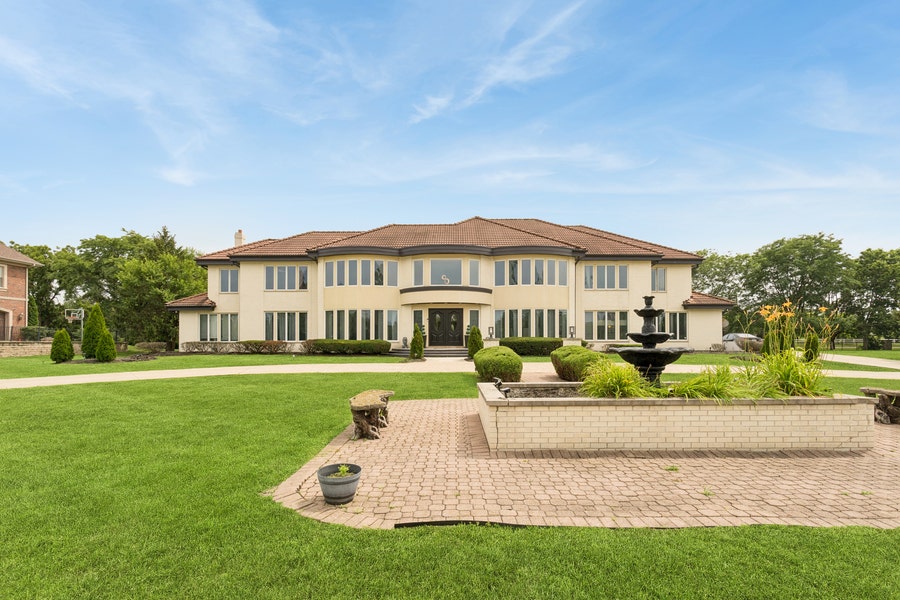 Property photo for 6 Silo Ridge Road S, Orland Park, IL