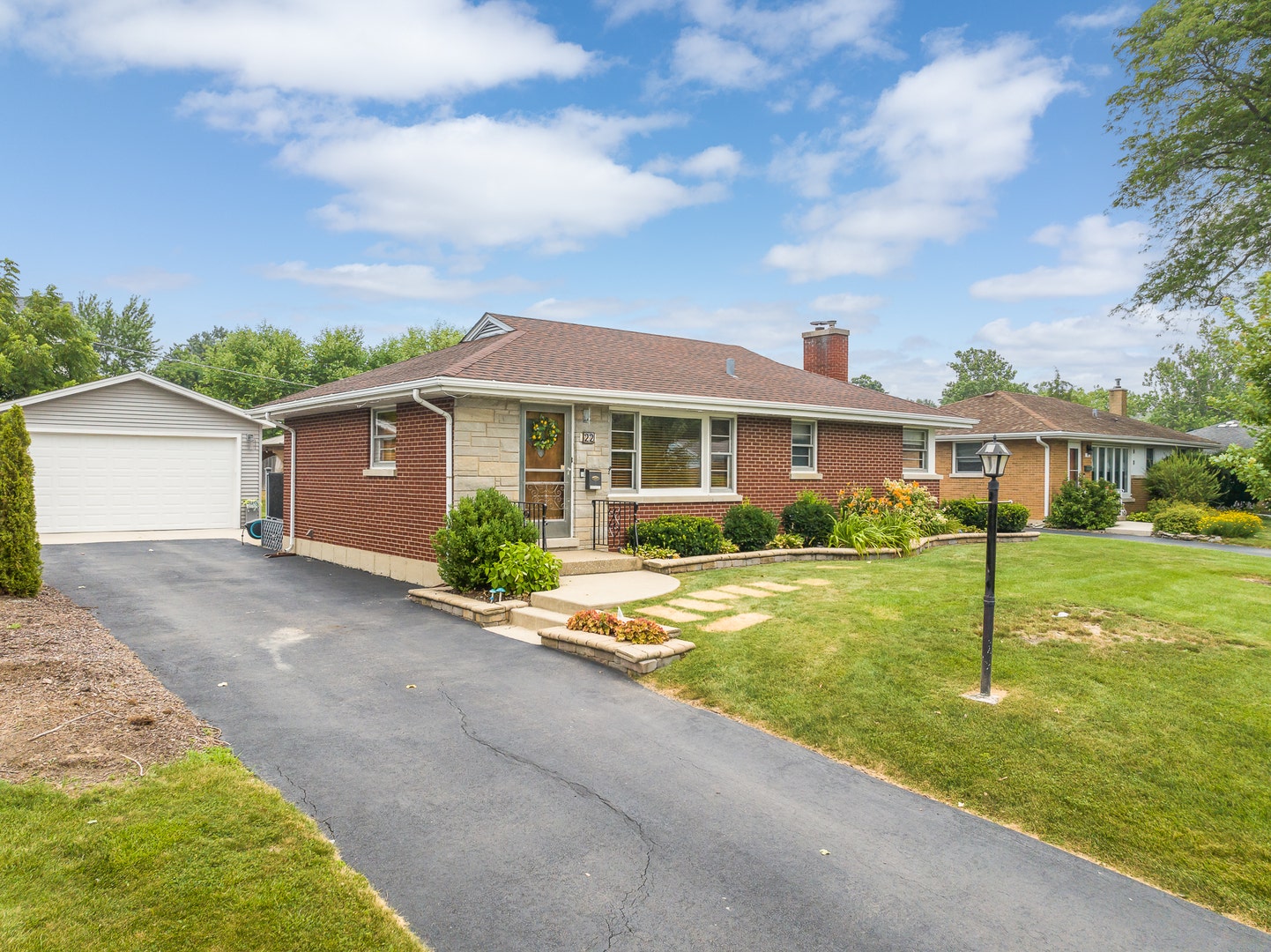 22 6th Street, Downers Grove, IL 60515