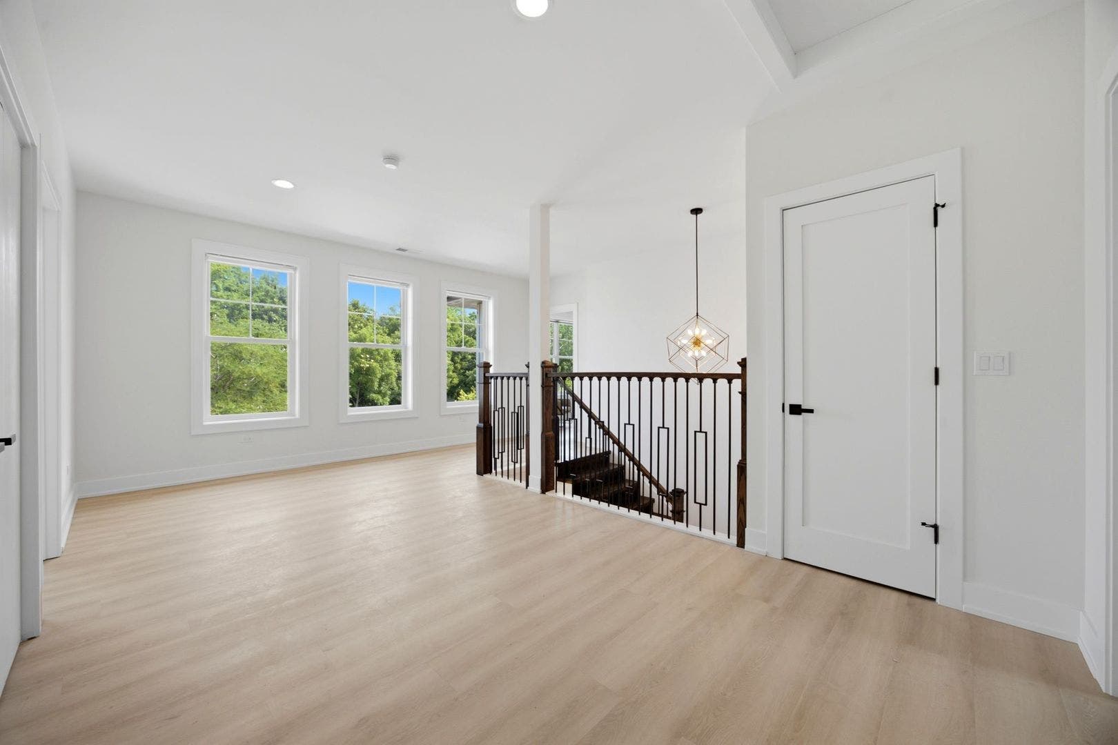 949 Internationale Parkway, Woodridge, IL 60517 949 Internationale Parkway, Woodridge, IL 60517