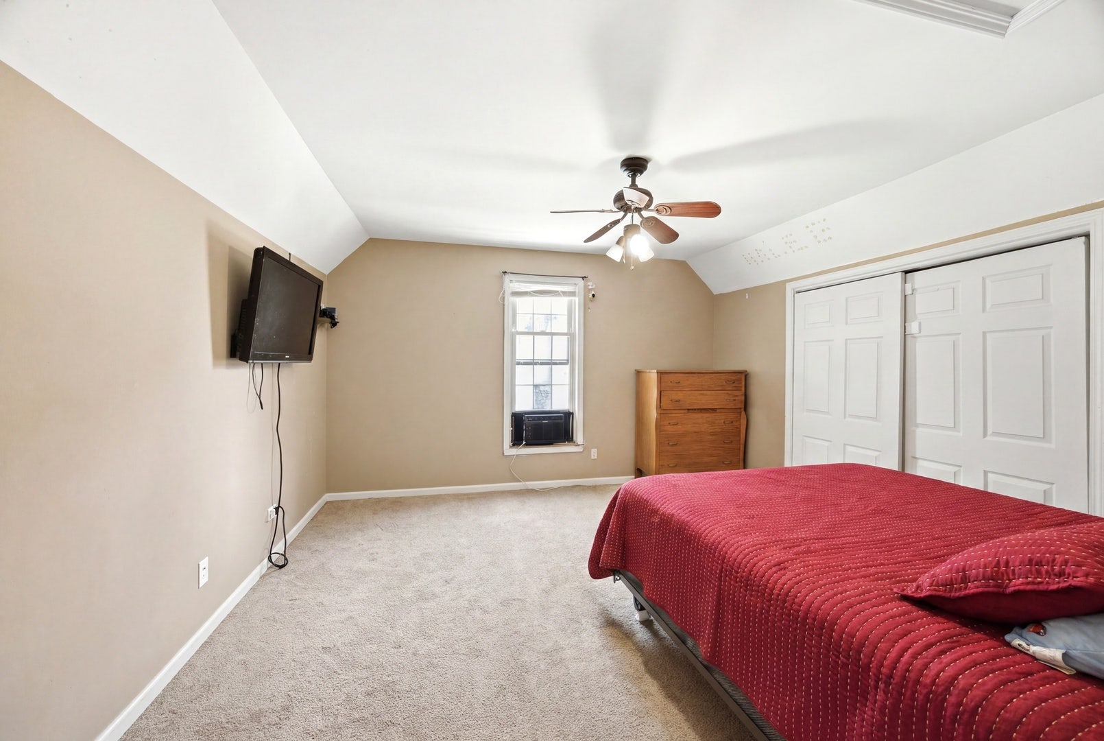 344 N Worth Avenue, Elgin, IL 60123 344 N Worth Avenue, Elgin, IL 60123