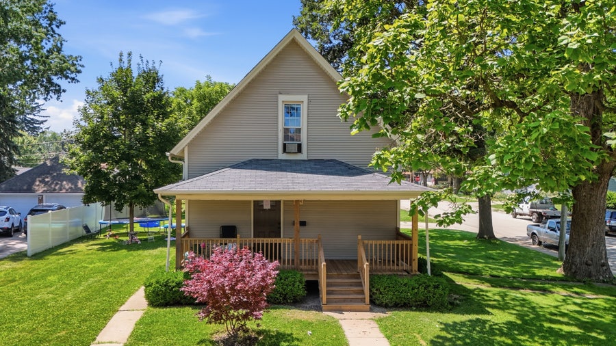 Property photo for 344 N Worth Avenue, Elgin, IL