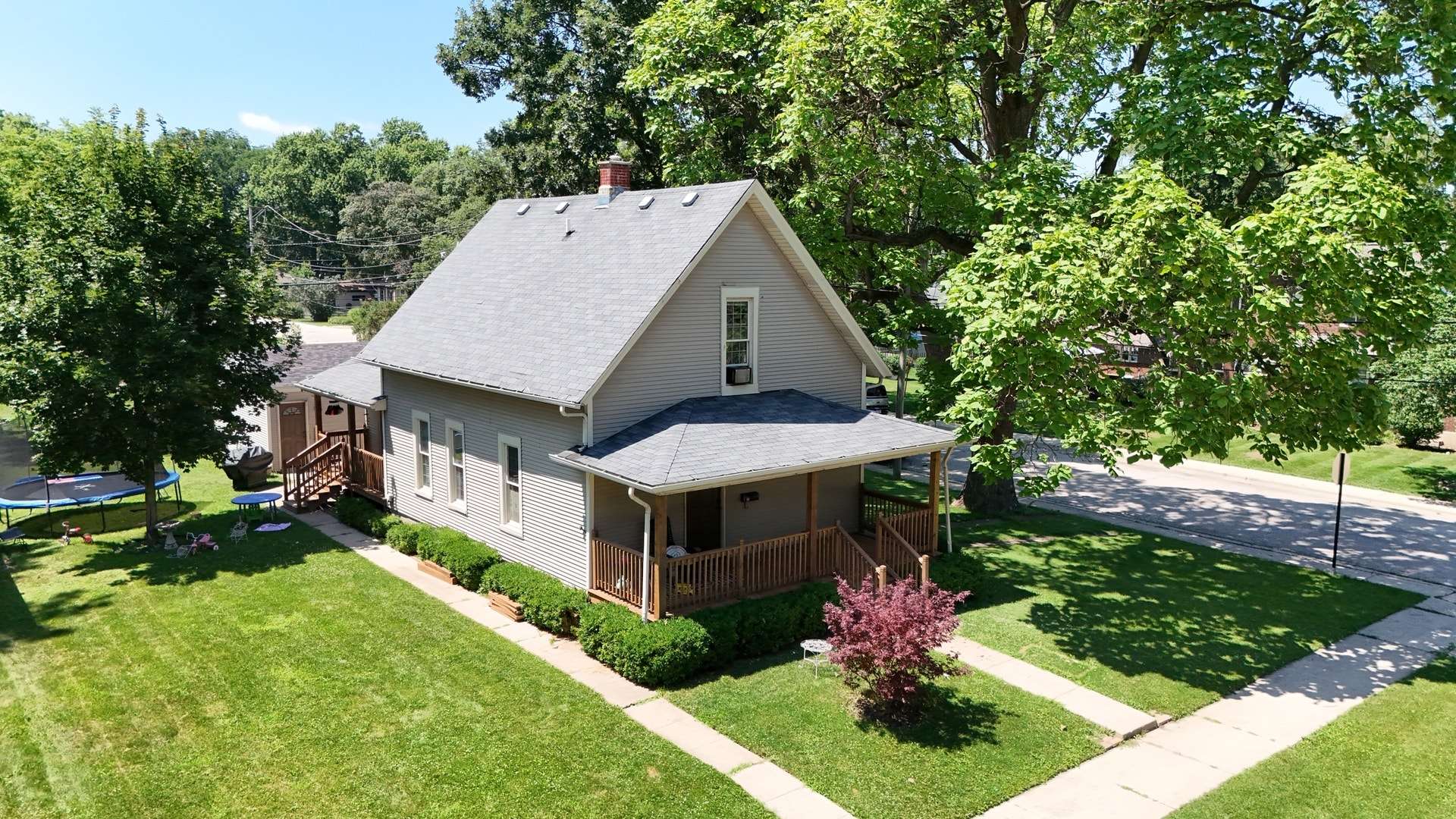 344 N Worth Avenue, Elgin, IL 60123 344 N Worth Avenue, Elgin, IL 60123