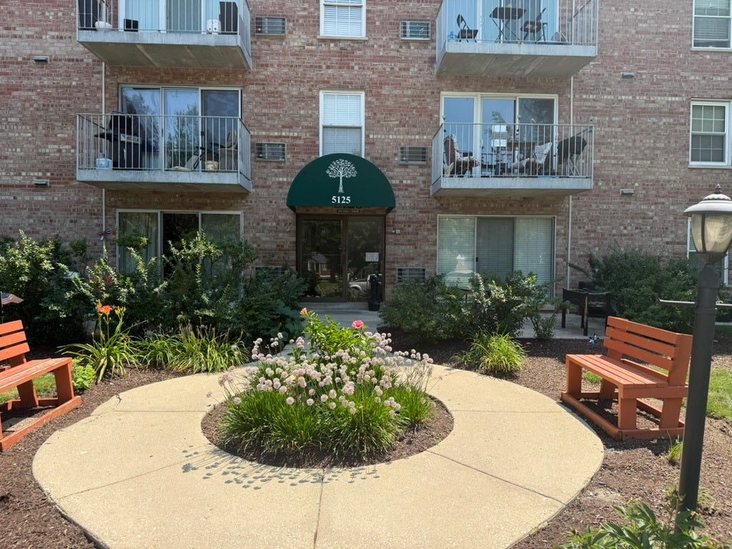 5125 Blodgett Avenue, #415T, Downers Grove, IL 60515 5125 Blodgett Avenue, #415T, Downers Grove, IL 60515