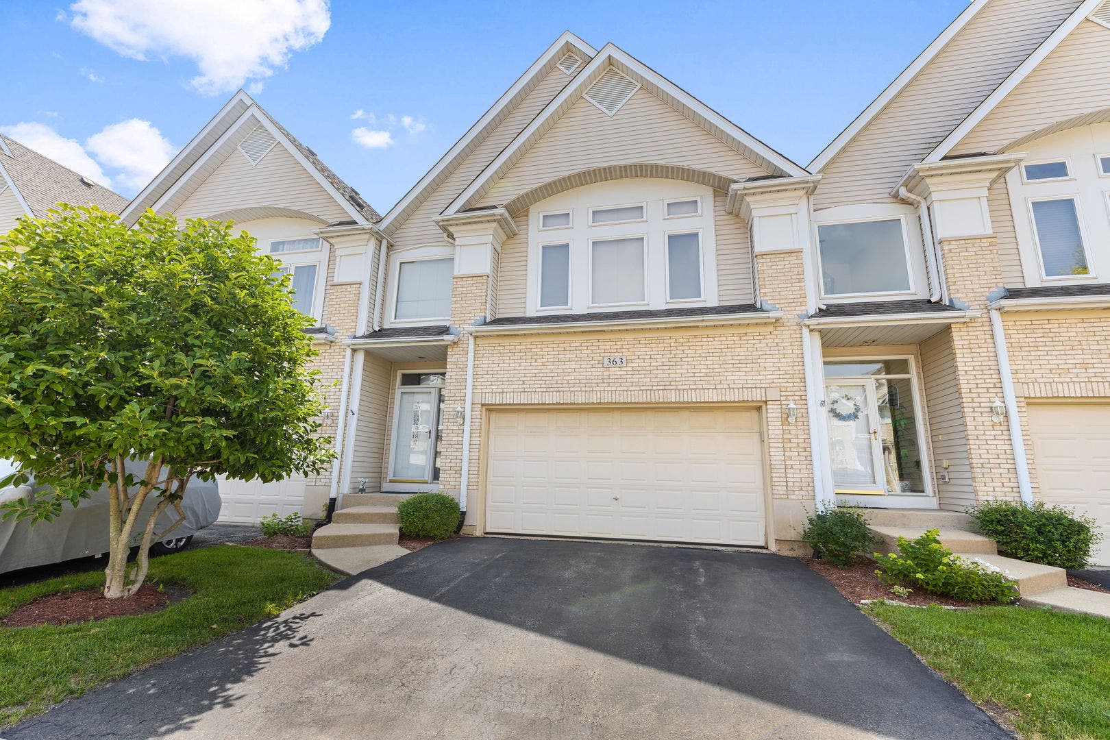 363 Aaron Lane, Bolingbrook, IL 60440 363 Aaron Lane, Bolingbrook, IL 60440