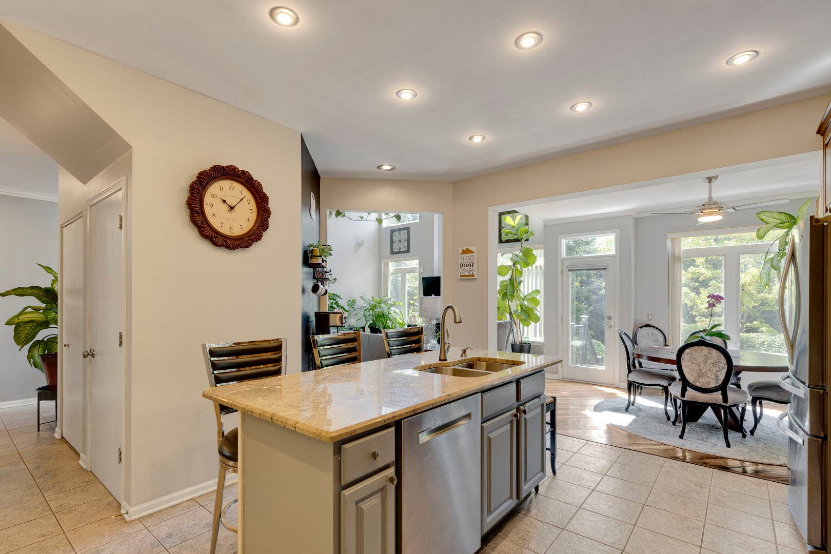 363 Aaron Lane, Bolingbrook, IL 60440 363 Aaron Lane, Bolingbrook, IL 60440