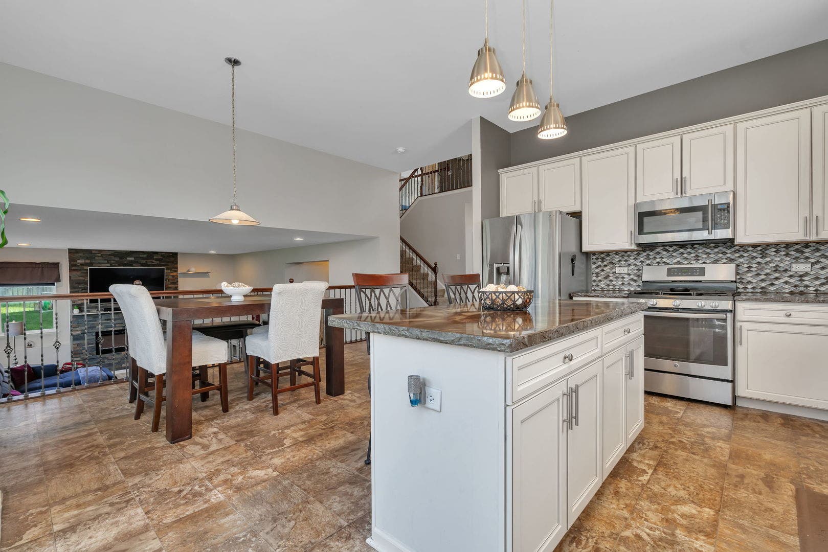 1801 Wild Rose Trail, Joliet, IL 60431 1801 Wild Rose Trail, Joliet, IL 60431