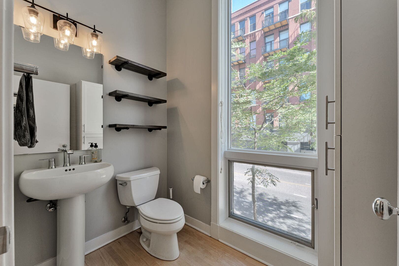 310 N Des Plaines Street, #A, Chicago, IL 60661 310 N Des Plaines Street, #A, Chicago, IL 60661