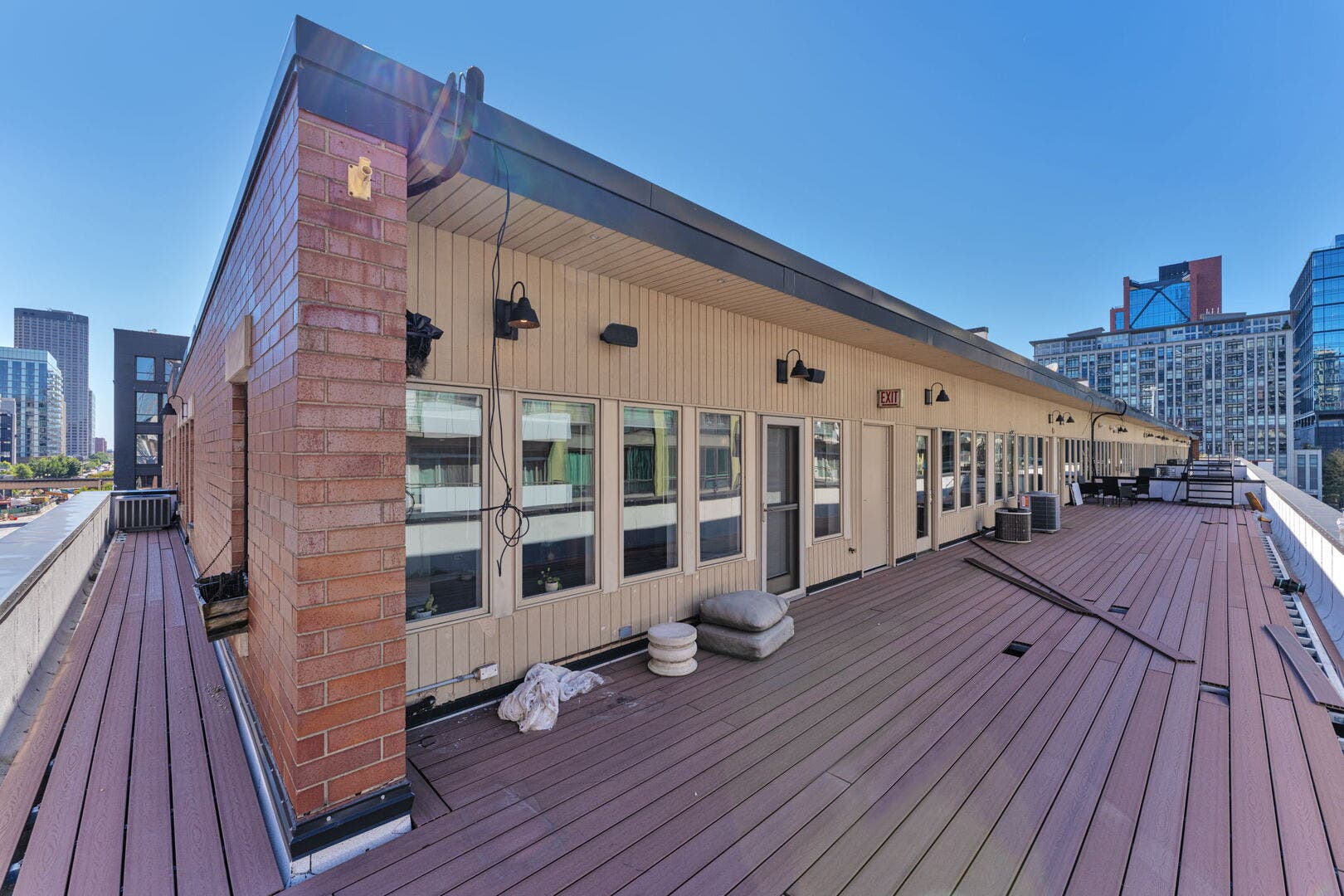 310 N Des Plaines Street, #A, Chicago, IL 60661 310 N Des Plaines Street, #A, Chicago, IL 60661