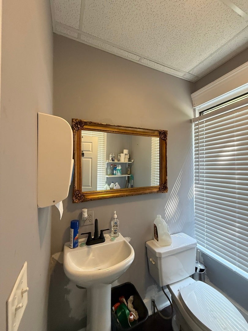 727 N. Lake St N Lake Street N, Aurora, IL 60507 727 N. Lake St N Lake Street N, Aurora, IL 60507