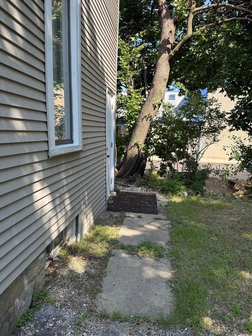 727 N. Lake St N Lake Street N, Aurora, IL 60507 727 N. Lake St N Lake Street N, Aurora, IL 60507