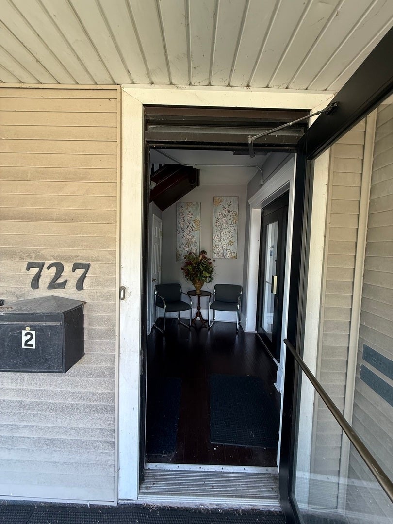 727 N. Lake St N Lake Street N, Aurora, IL 60507 727 N. Lake St N Lake Street N, Aurora, IL 60507