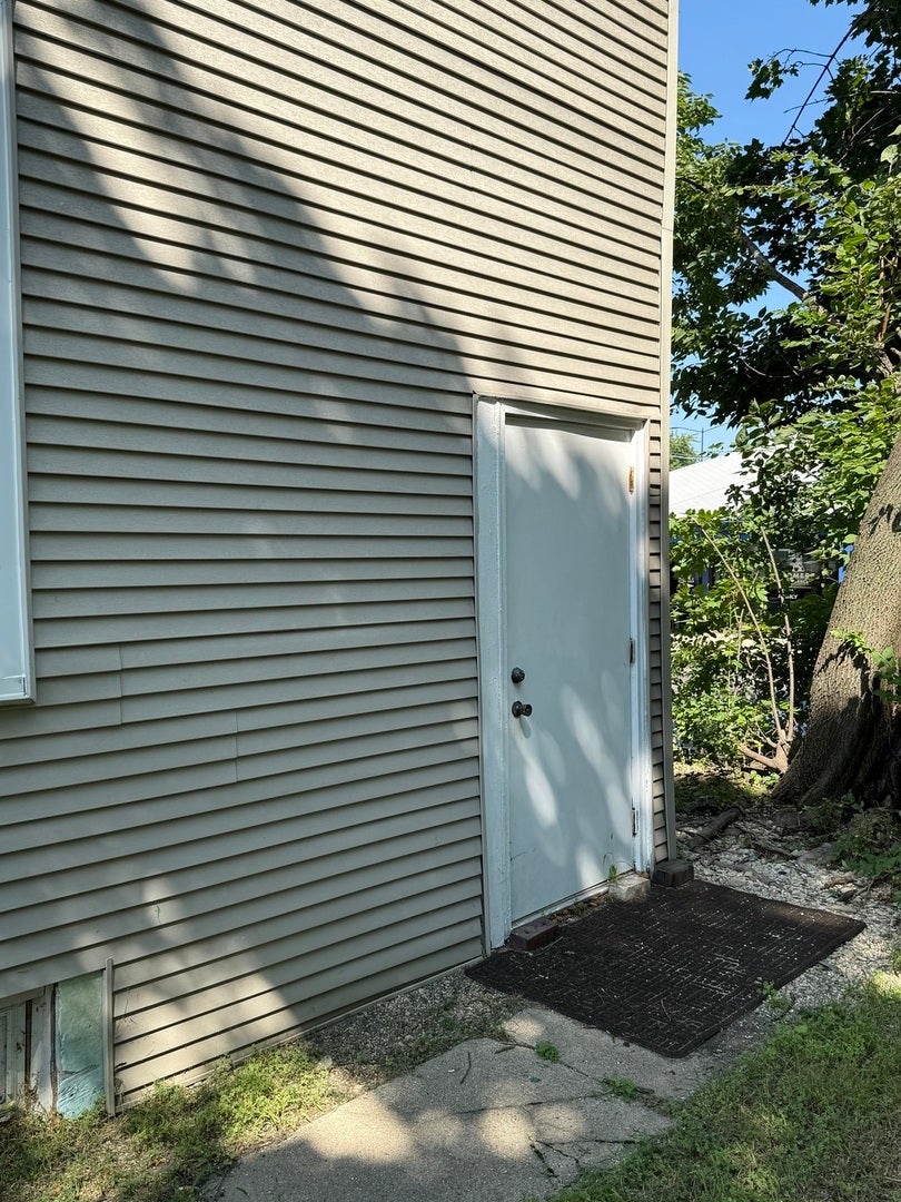 727 N. Lake St N Lake Street N, Aurora, IL 60507 727 N. Lake St N Lake Street N, Aurora, IL 60507