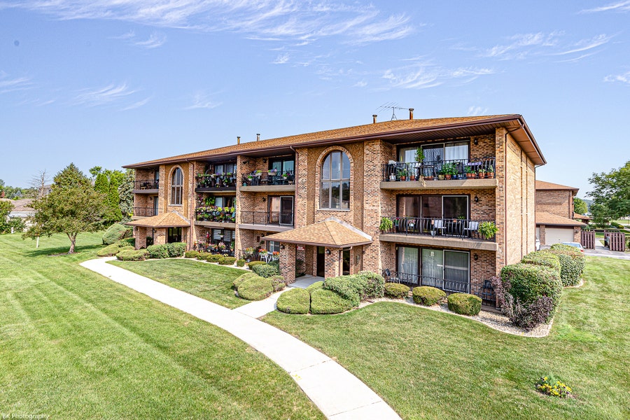 Property photo for 11108 Heritage Drive, #2B, Palos Hills, IL