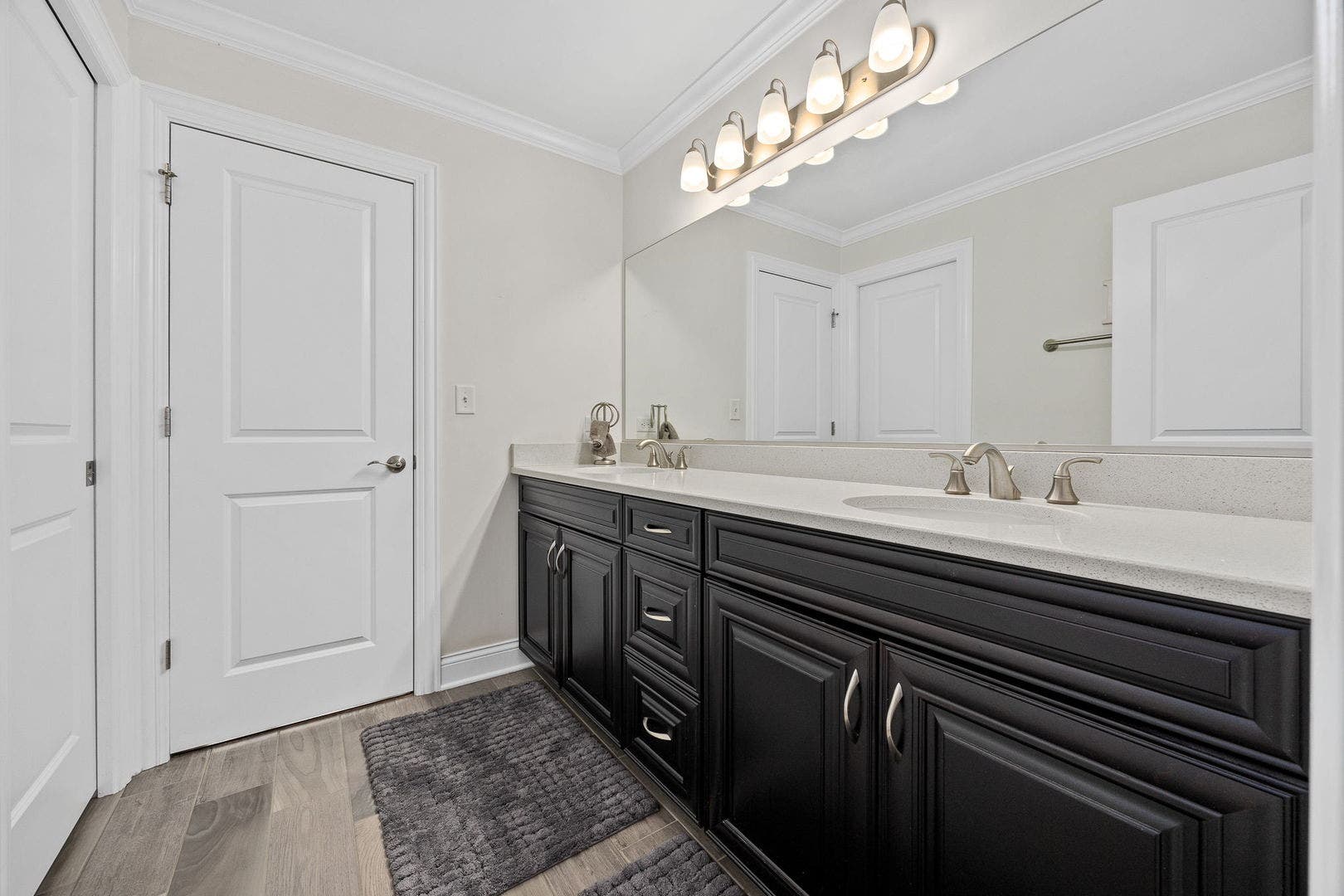 1354 35th Street, Downers Grove, IL 60515 1354 35th Street, Downers Grove, IL 60515