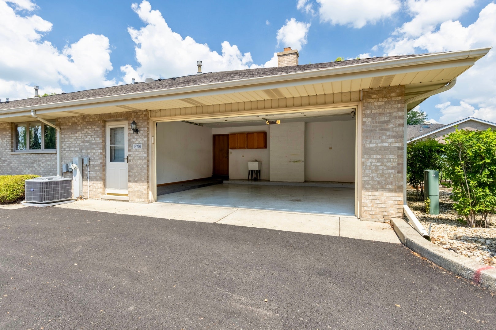18201 Lynn Drive, #109, Orland Park, IL 60467
